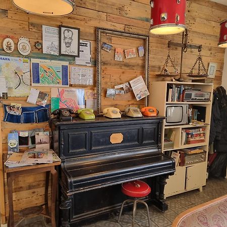 Haifa Hostel Екстериор снимка